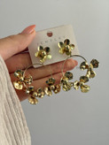 گوشواره فشن آویز گل طلایی کد A97۶