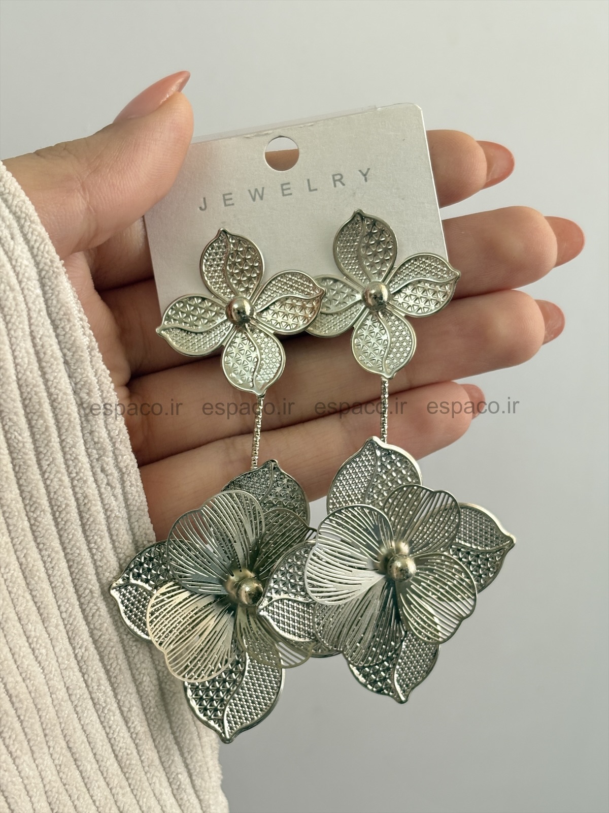 گوشواره فشن آویز گل نقره ای کد A9۸۸